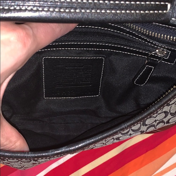 Coach purse - Picture 4 of 4